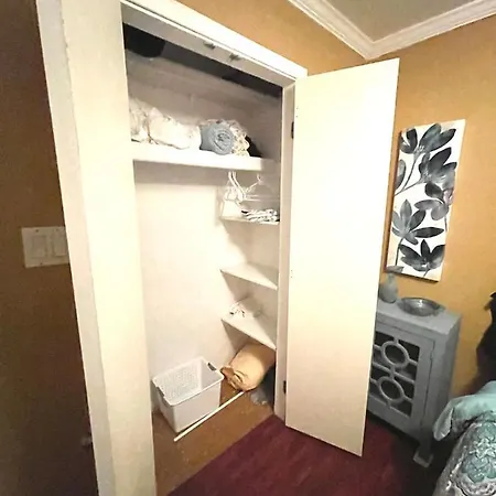 Appartement Charity'S Haven II à Waldorf Extérieur photo